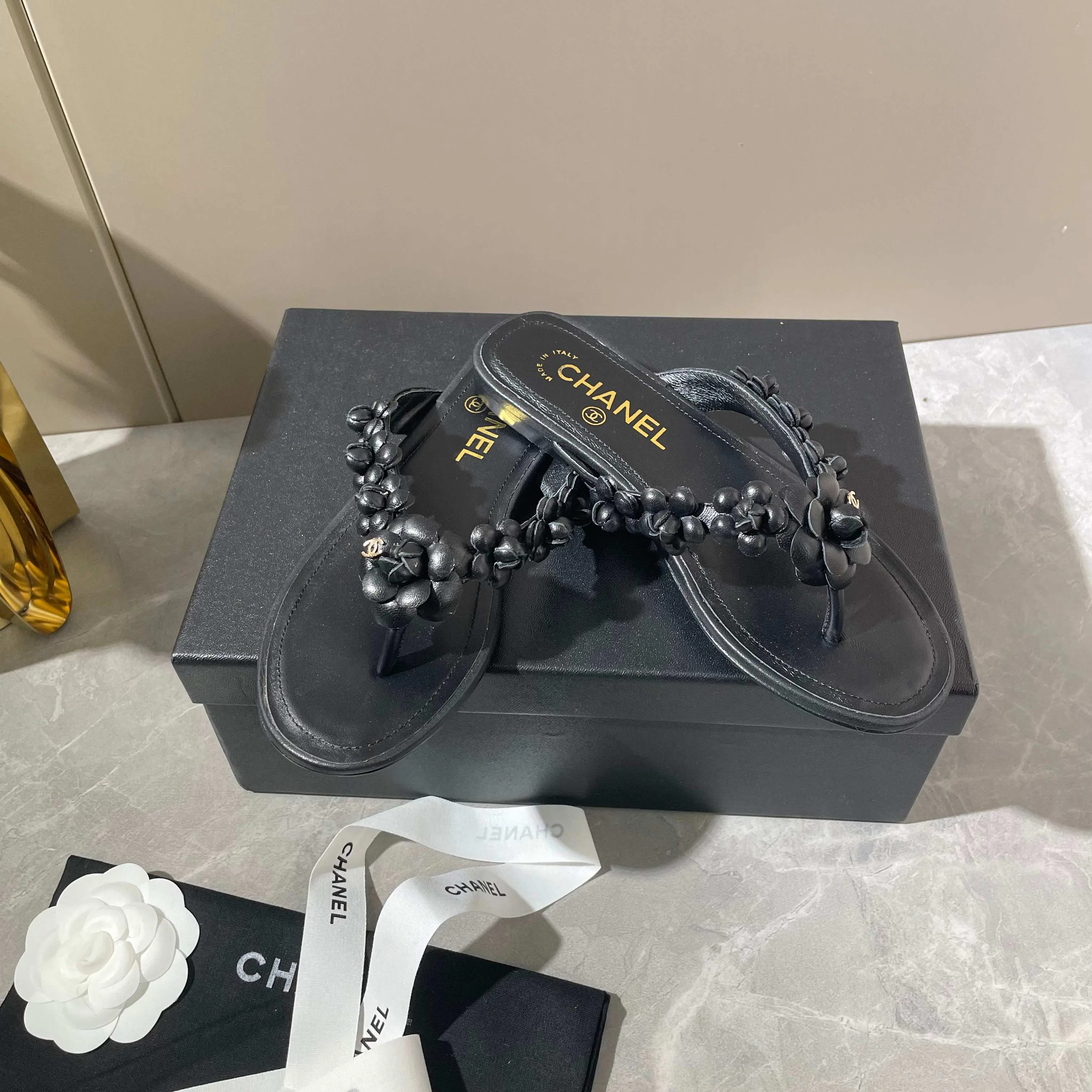 Women's Flip-Flops CHANEL 17947070