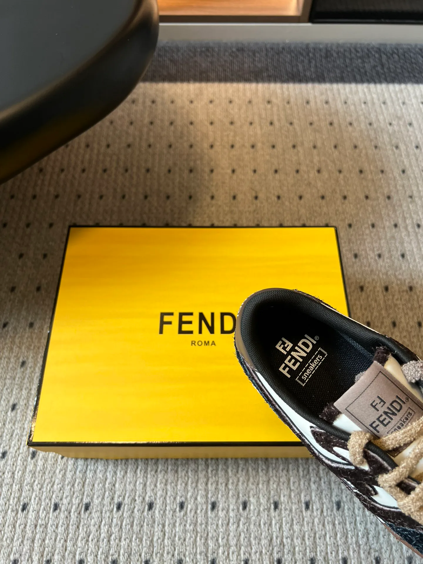 Women's Sneakers FENDI 18497968