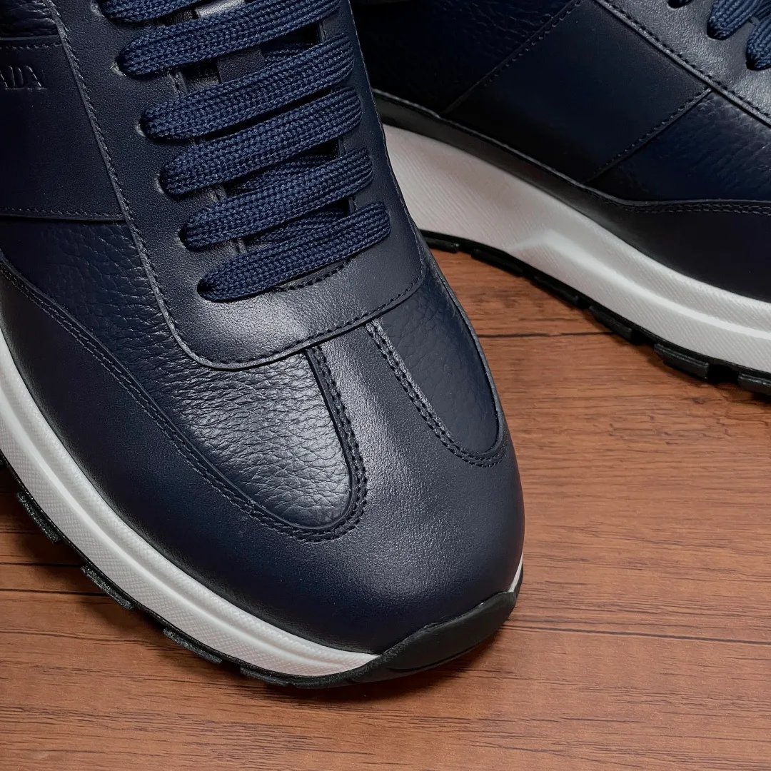 Men's Sneakers PRADA 17542577