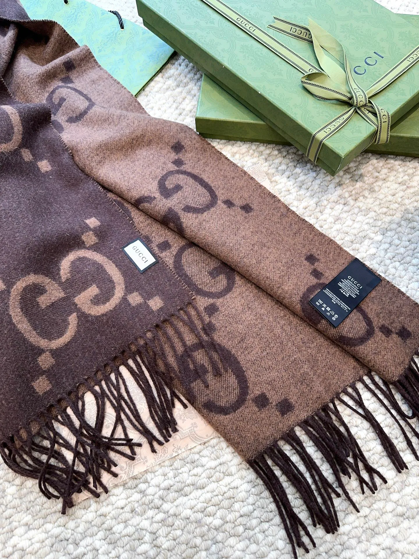 Scarves GUCCI 18105467