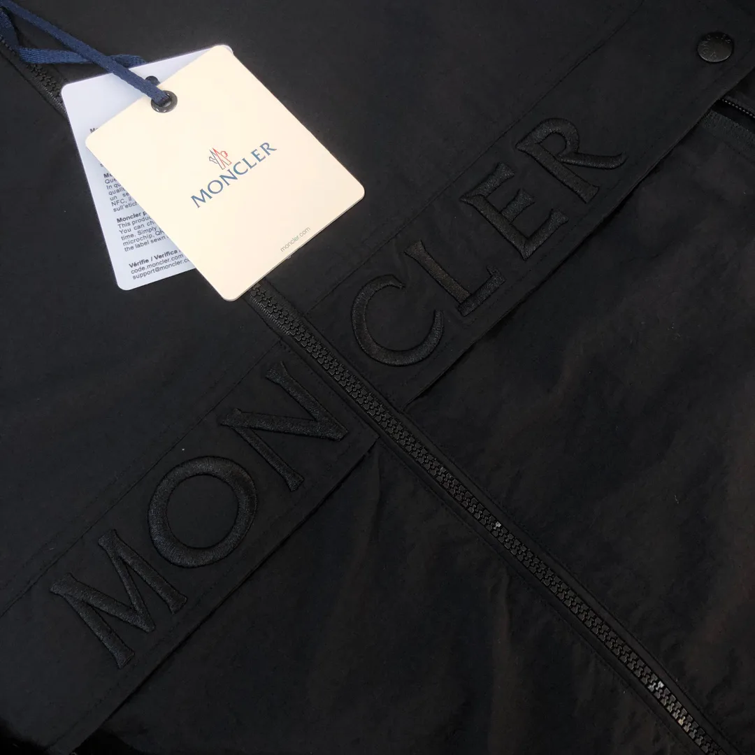 Men's Jackets And Down Jackets MONCLER 17286027