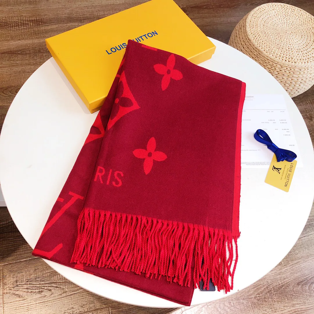 Scarves LOUIS VUITTON 18105679