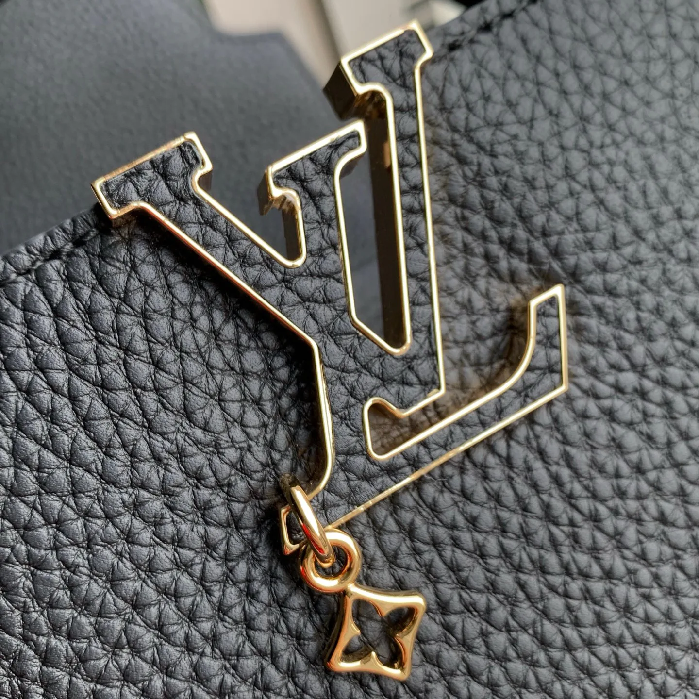 Women's Classic Handbags LOUIS VUITTON 18147535