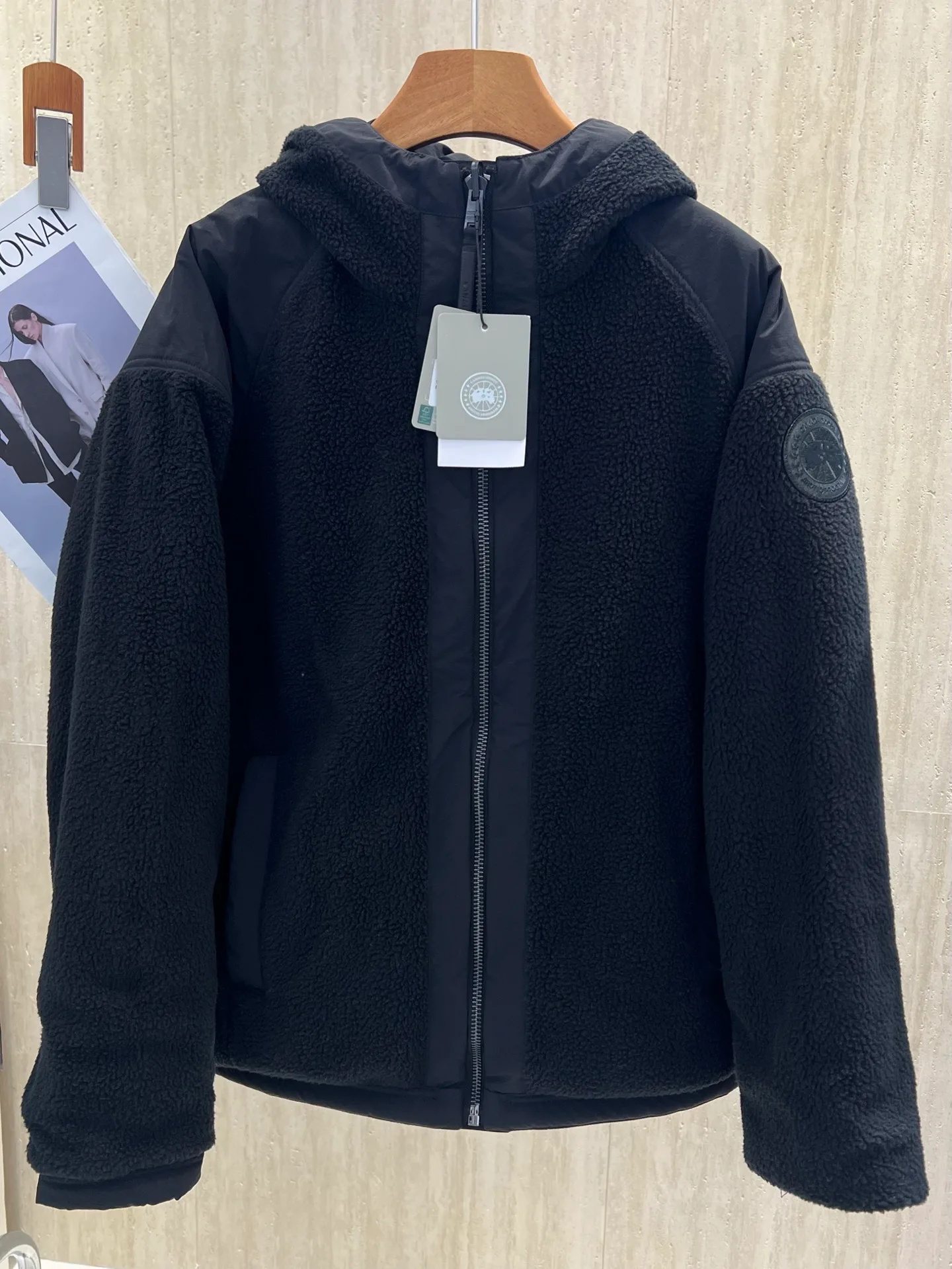 Men's Jackets And Down Jackets CANADA GOOSE 18330536