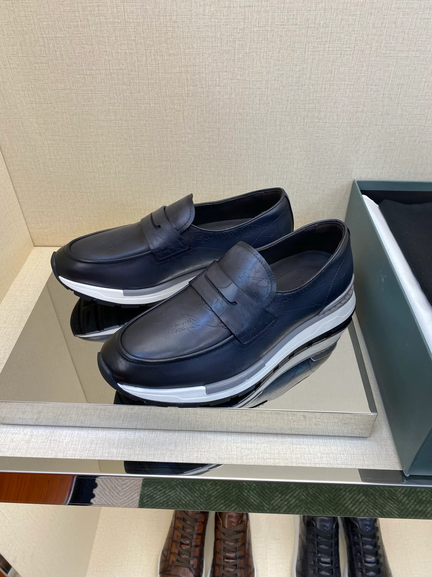 Men's Loafers And Dress Shoes BERLUTI 18211888