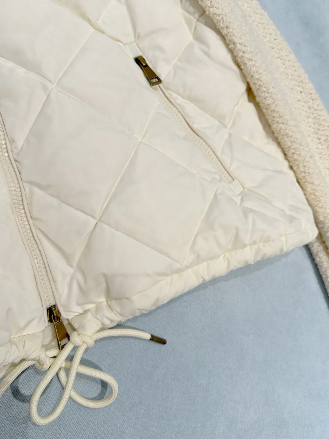 Women's Jackets And Down Jackets MONCLER 18440090