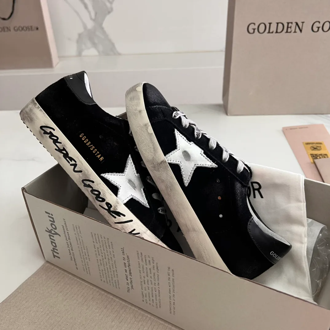 Women's Sneakers GOLDEN GOOSE 16995656