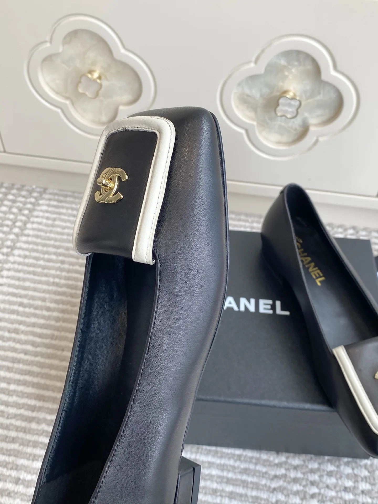 Women's Ballet Flats CHANEL 16932211