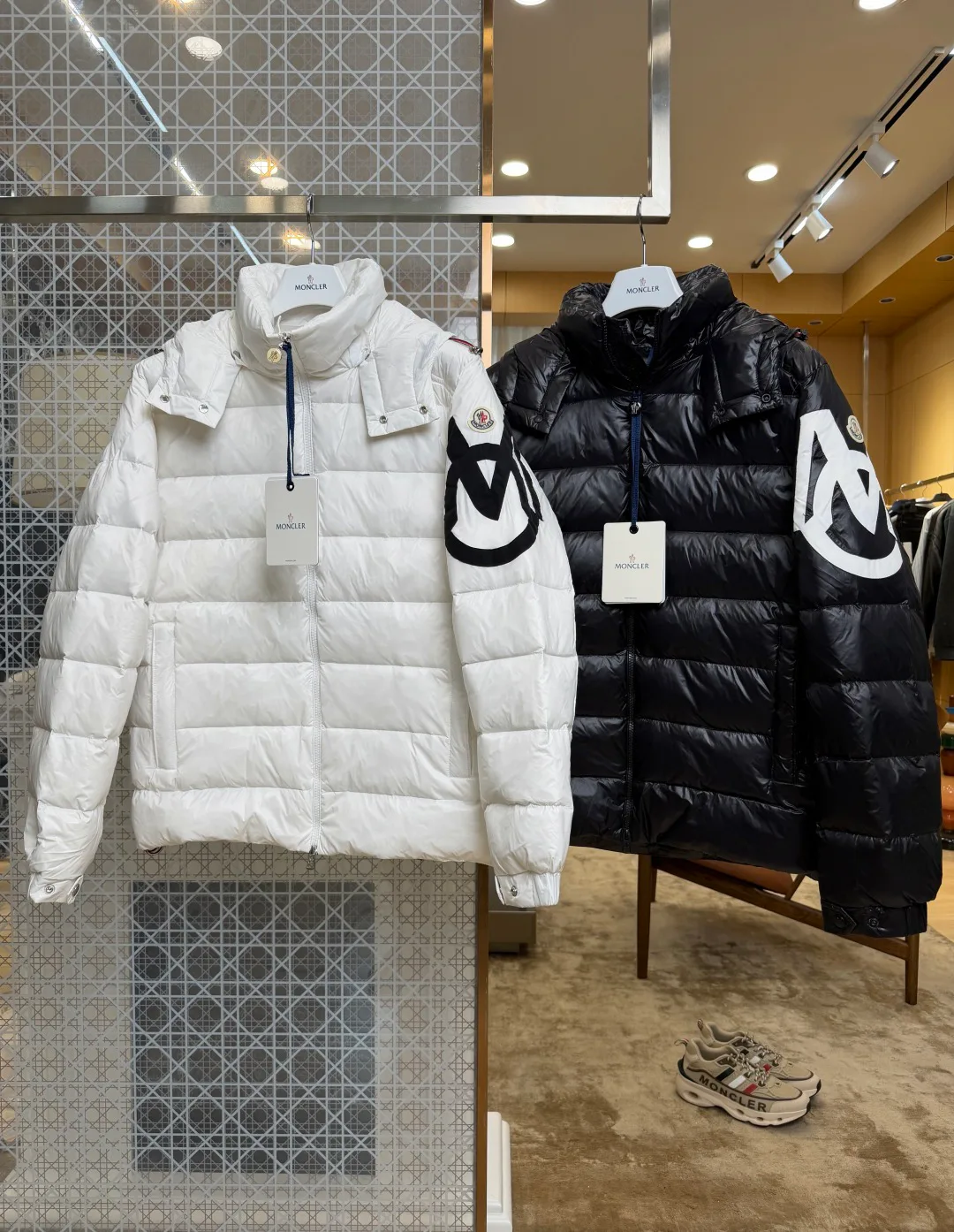 Men's Jackets And Down Jackets MONCLER 18260915