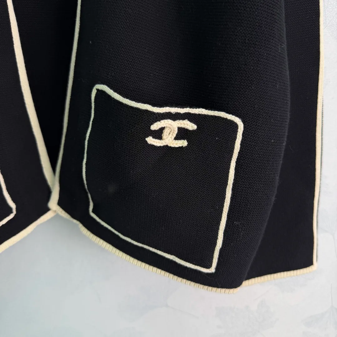 Women's Jumpers And Sweaters CHANEL 18553009