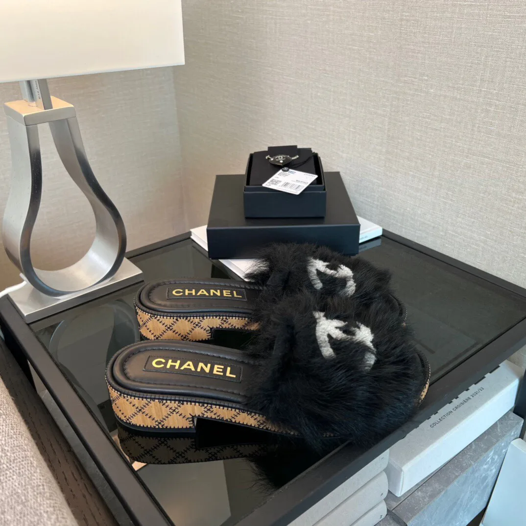 Women's Slippers CHANEL 18549719
