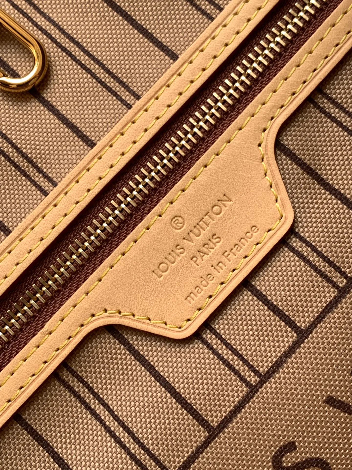 Women's Classic Handbags LOUIS VUITTON 17872083