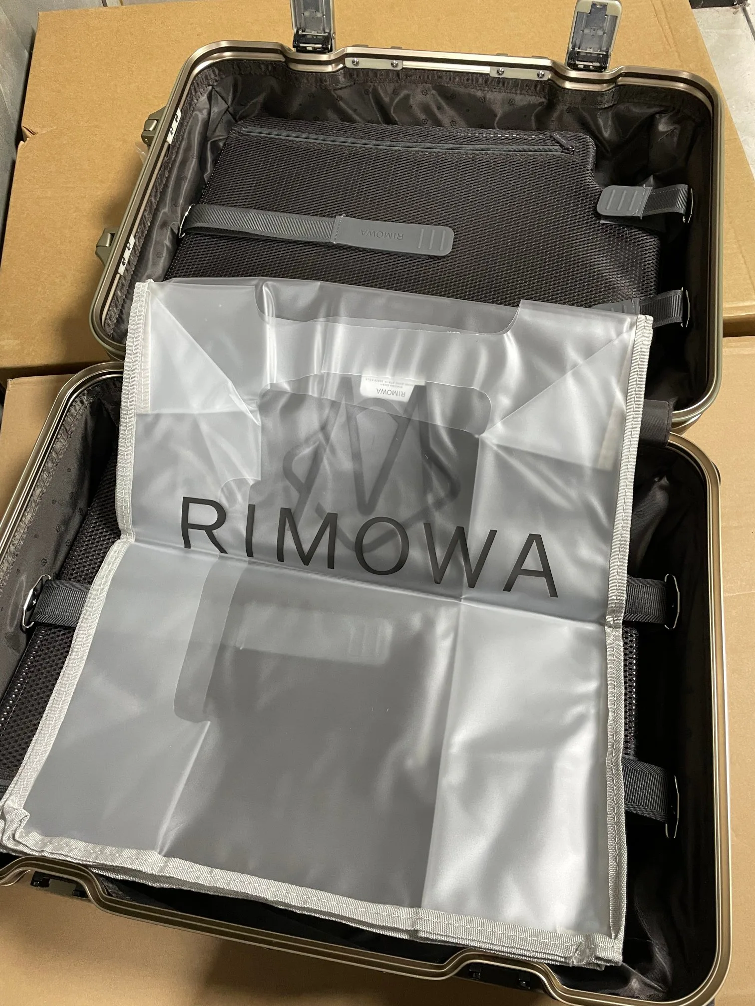 Suitcases RIMOWA 17365964