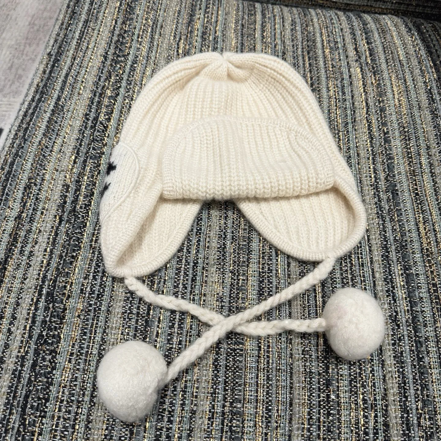 Hats CHANEL 18347816