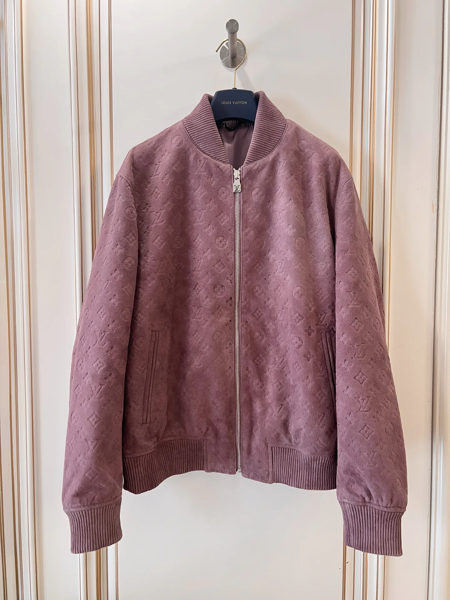 Women's Leather Jackets And Sheepskin Coats LOUIS VUITTON 18409004