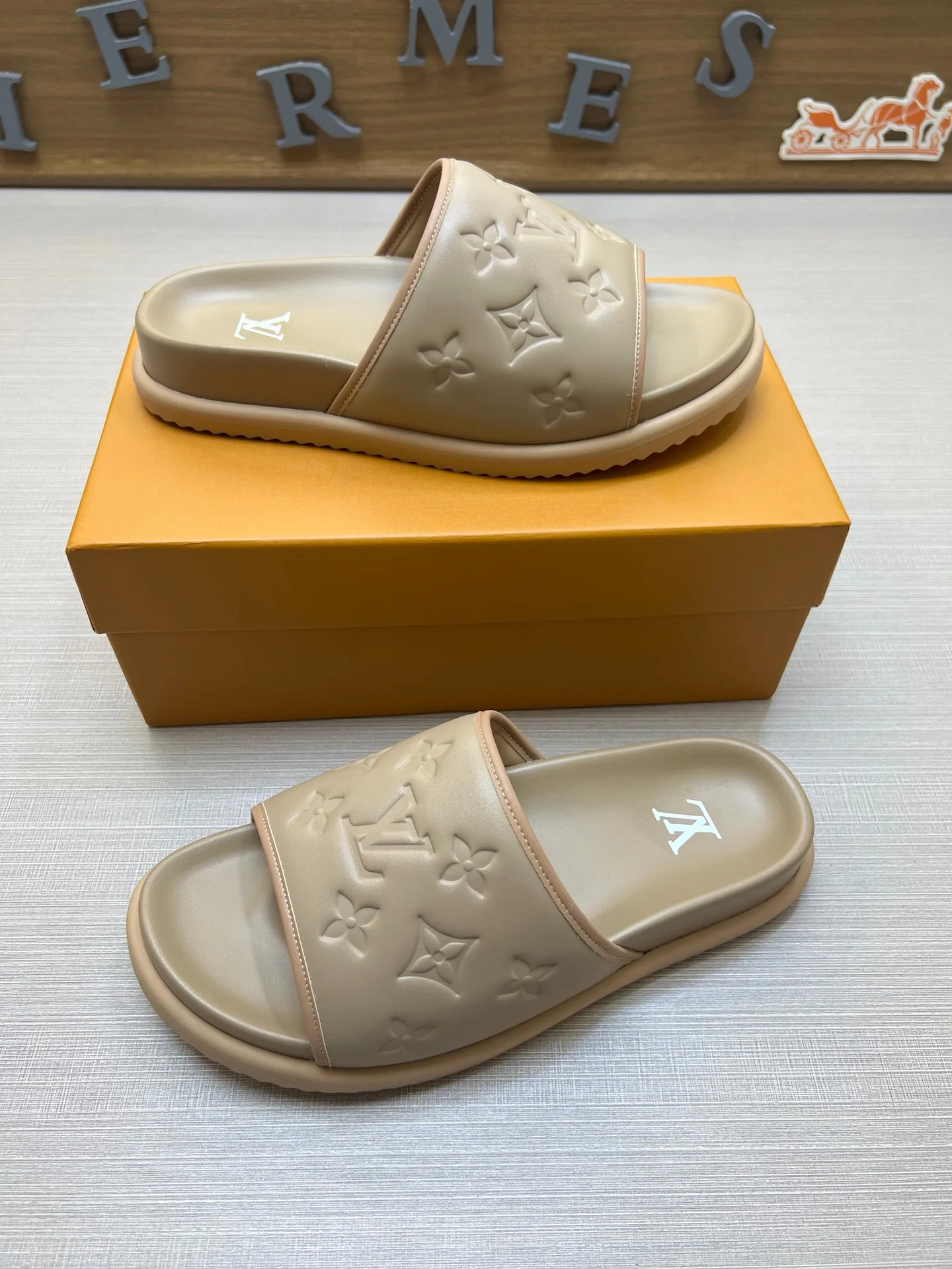 Women's Flip-Flops LOUIS VUITTON 18011806