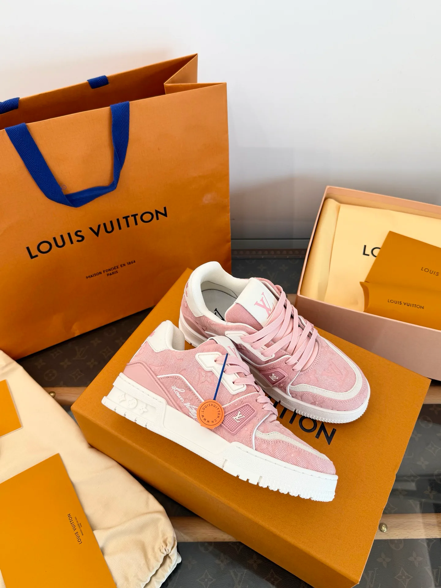 Women's Sneakers LOUIS VUITTON 17811971