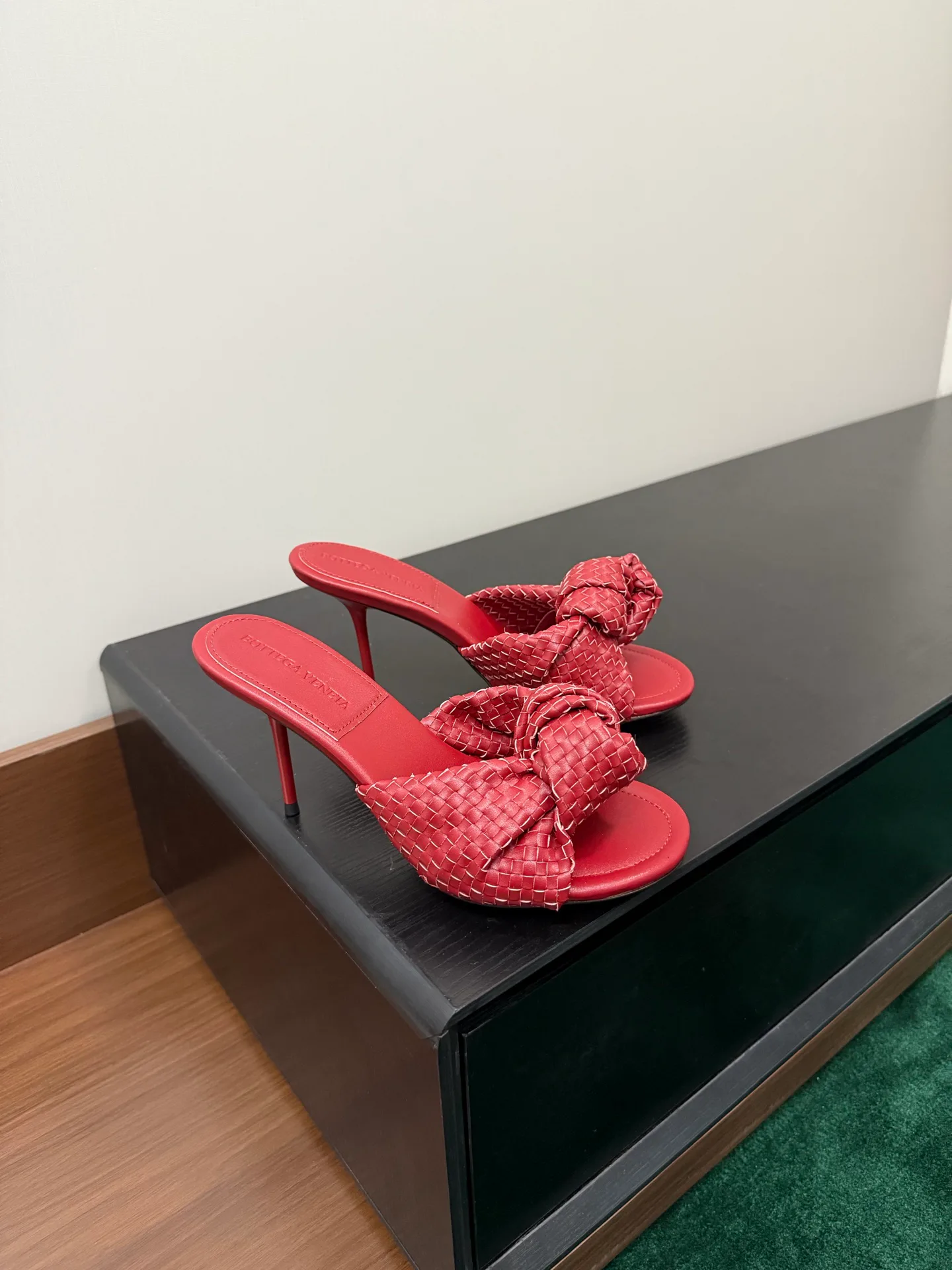 Women's Mules And Clogs BOTTEGA VENETA 17386163