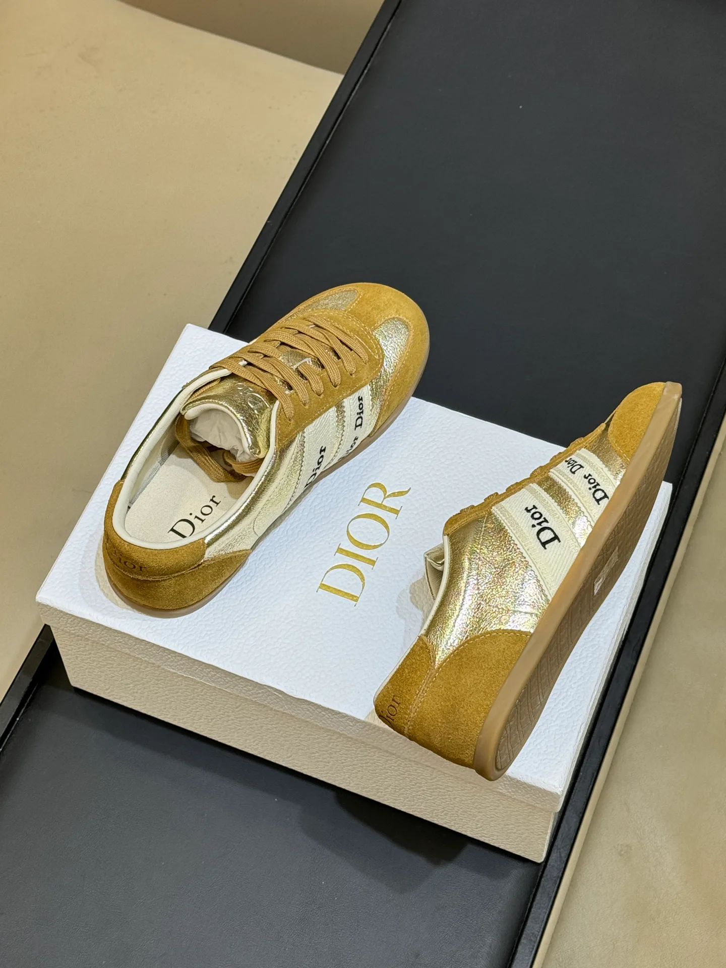 Women's Sneakers CHRISTIAN DIOR 18073066