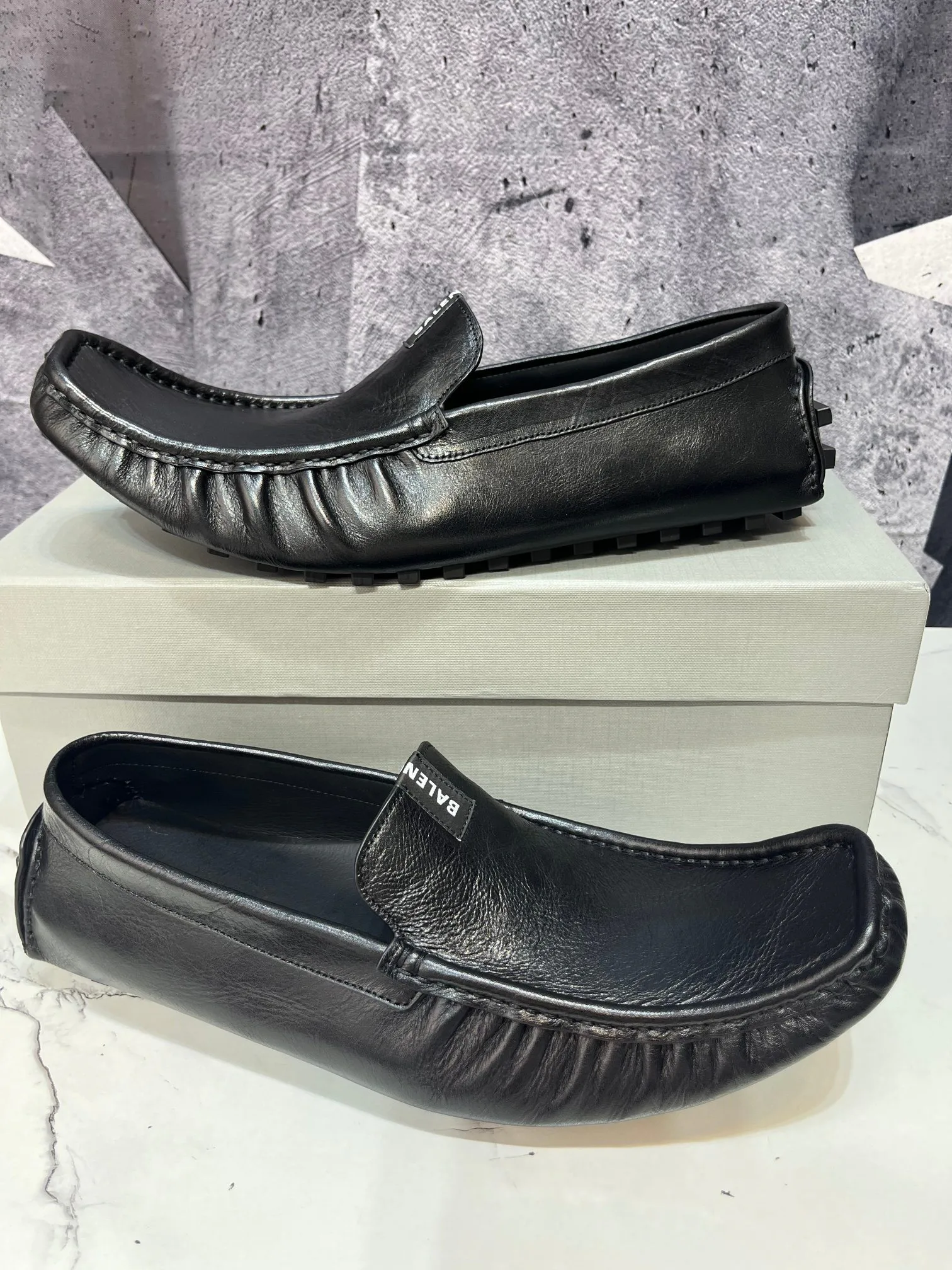 Men's Loafers And Dress Shoes BALENCIAGA 17369802