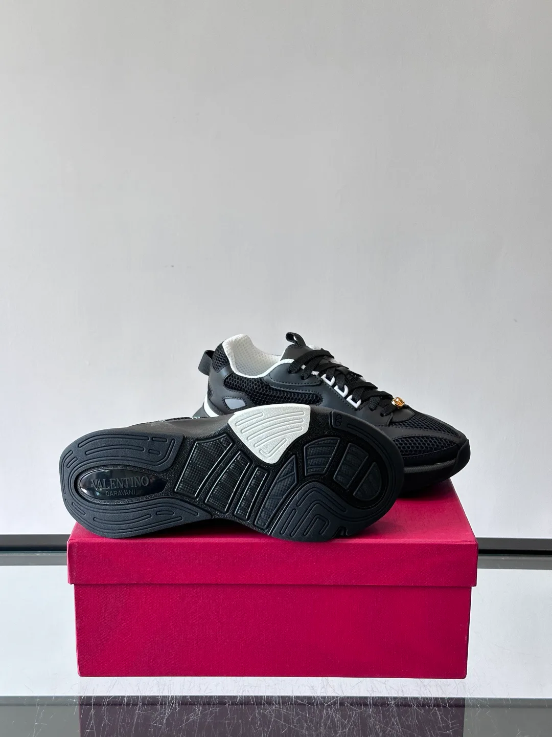 Men's Sneakers VALENTINO 17224118