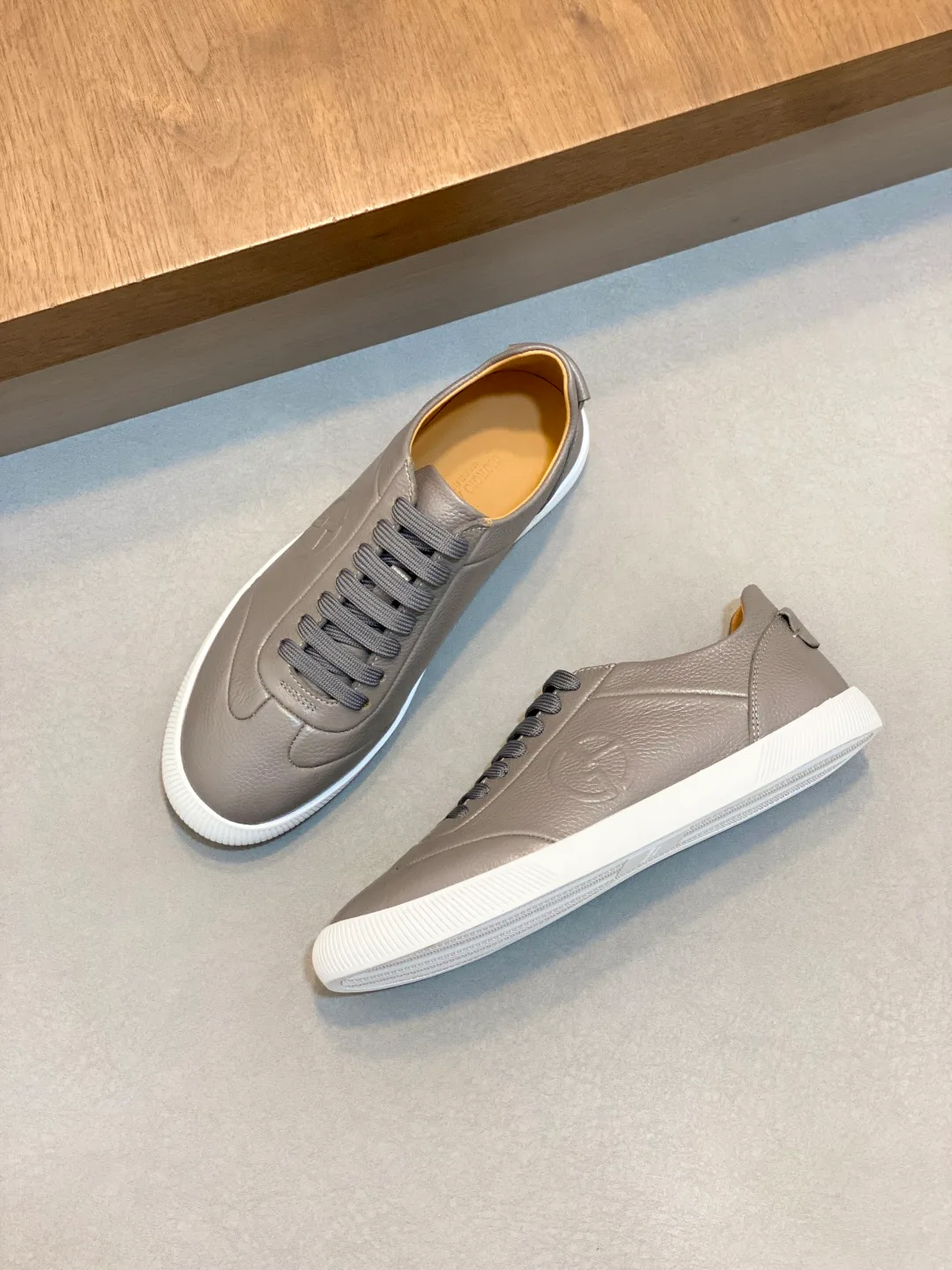 Кроссовки Мужские Armani 18586416