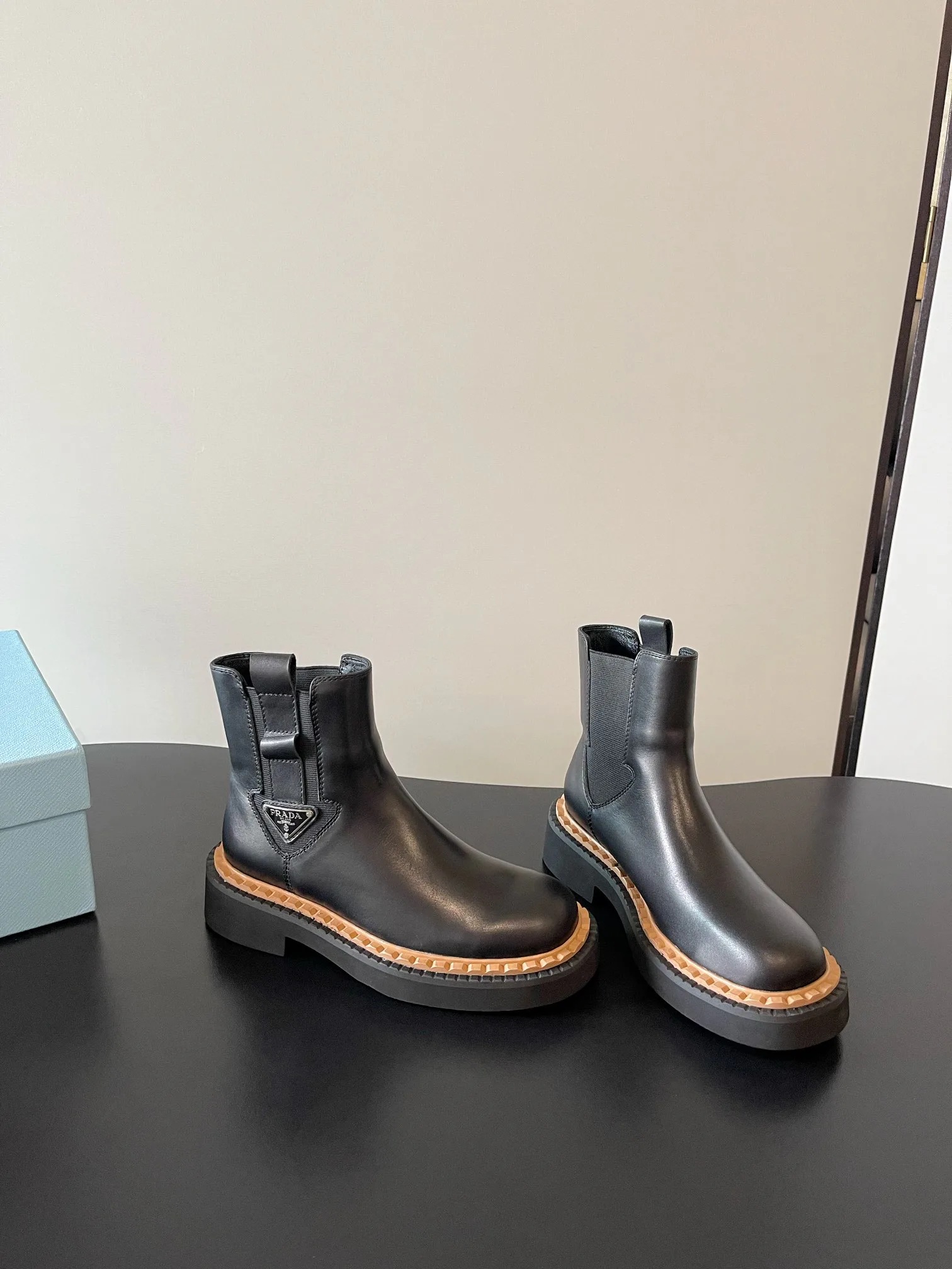 Ботинки Женские Prada 18595084