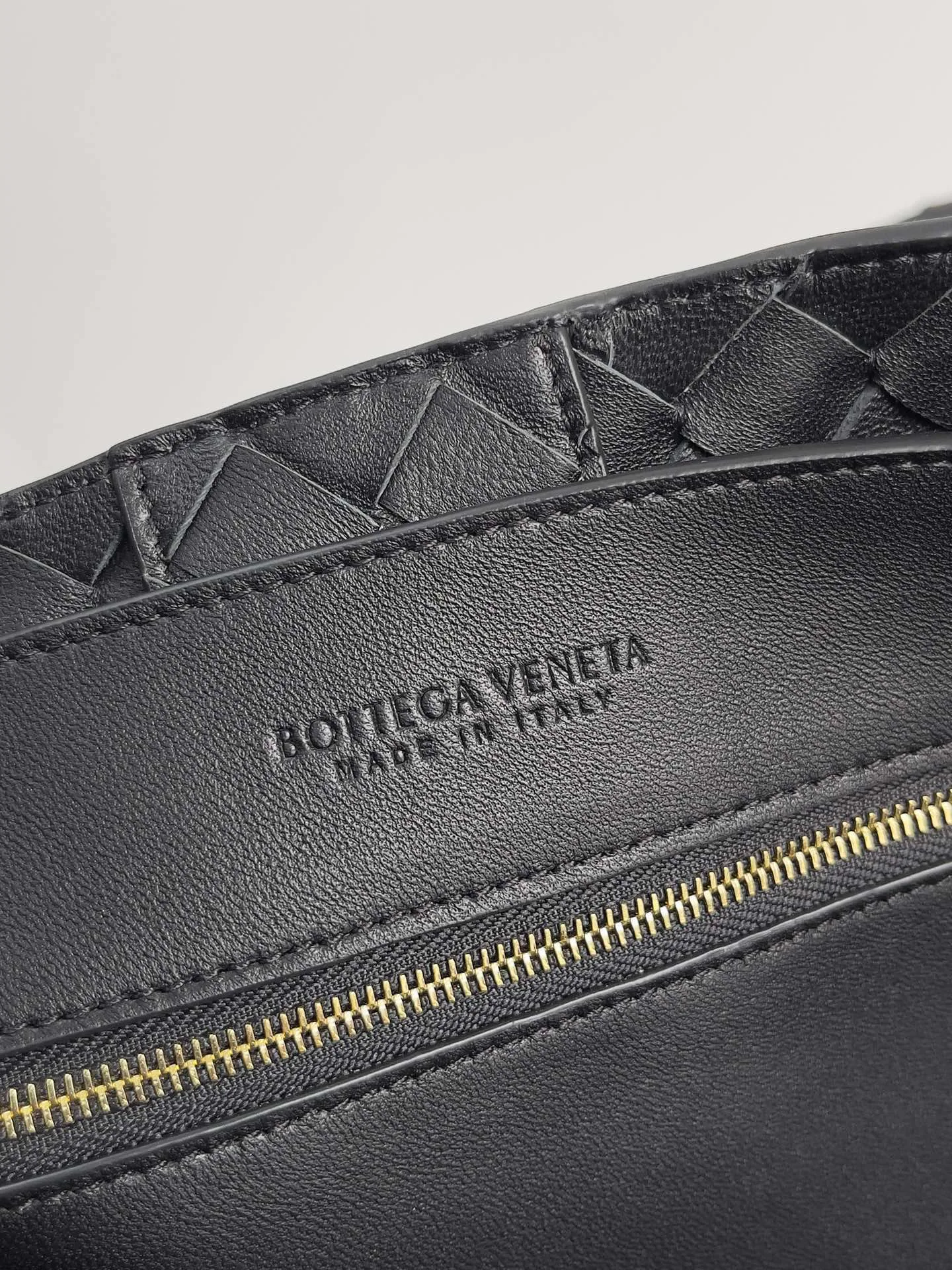Women's Classic Handbags BOTTEGA VENETA 17972835