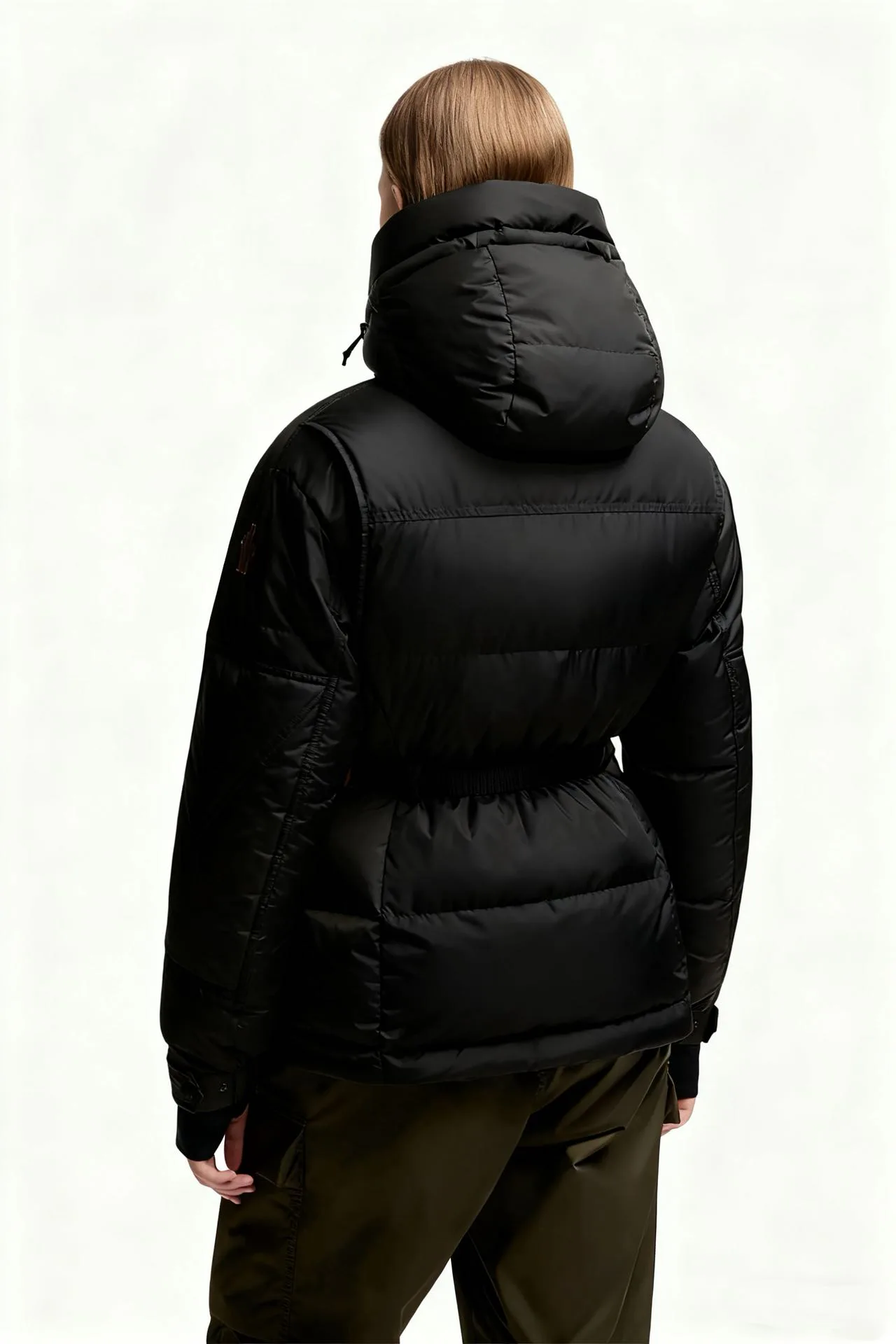 Women's Jackets And Down Jackets MONCLER 18043560