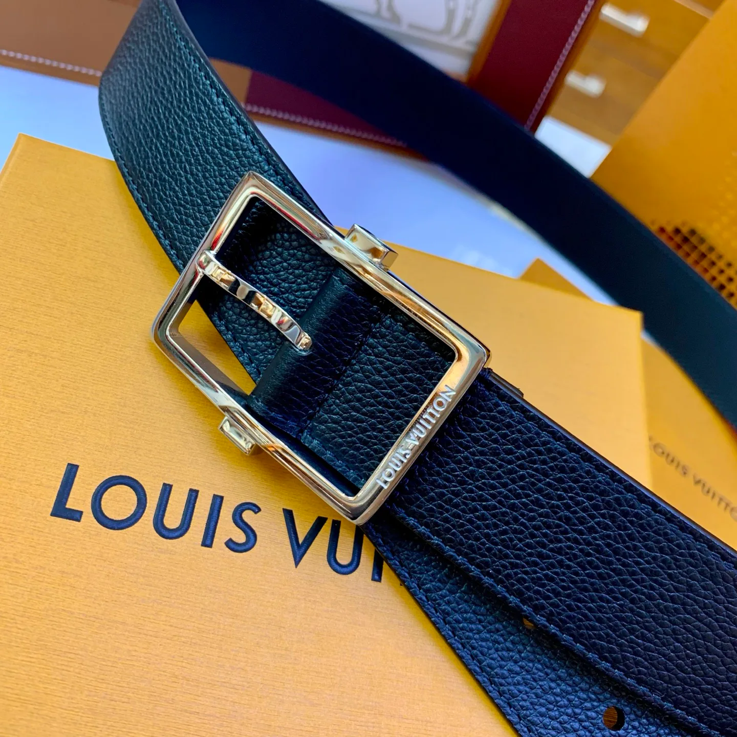 Belts LOUIS VUITTON 17682169