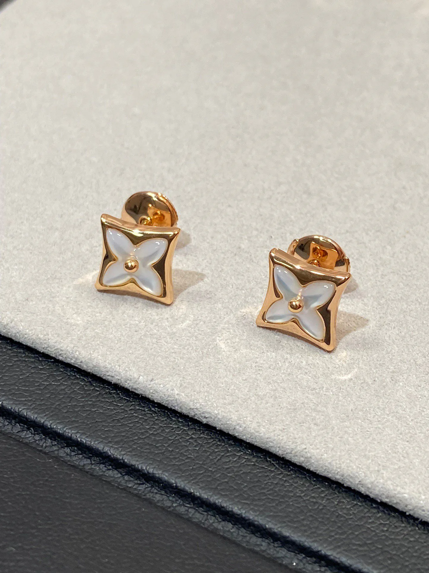 Jewelry LOUIS VUITTON 17819335