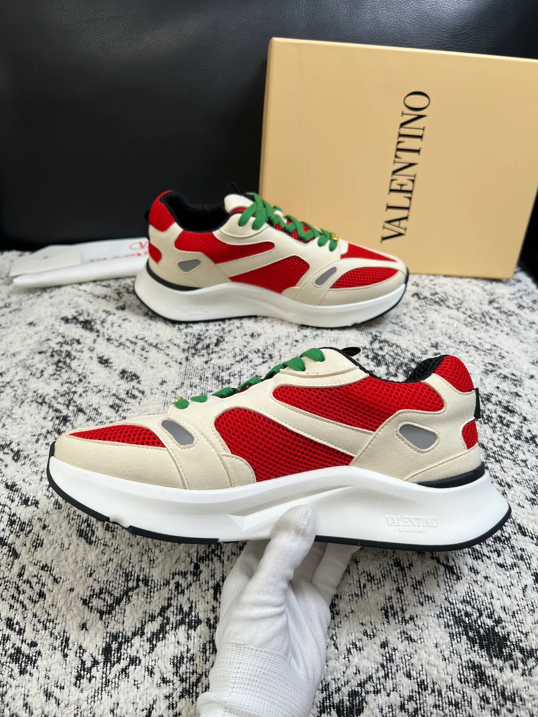 Men's Sneakers VALENTINO 17429901