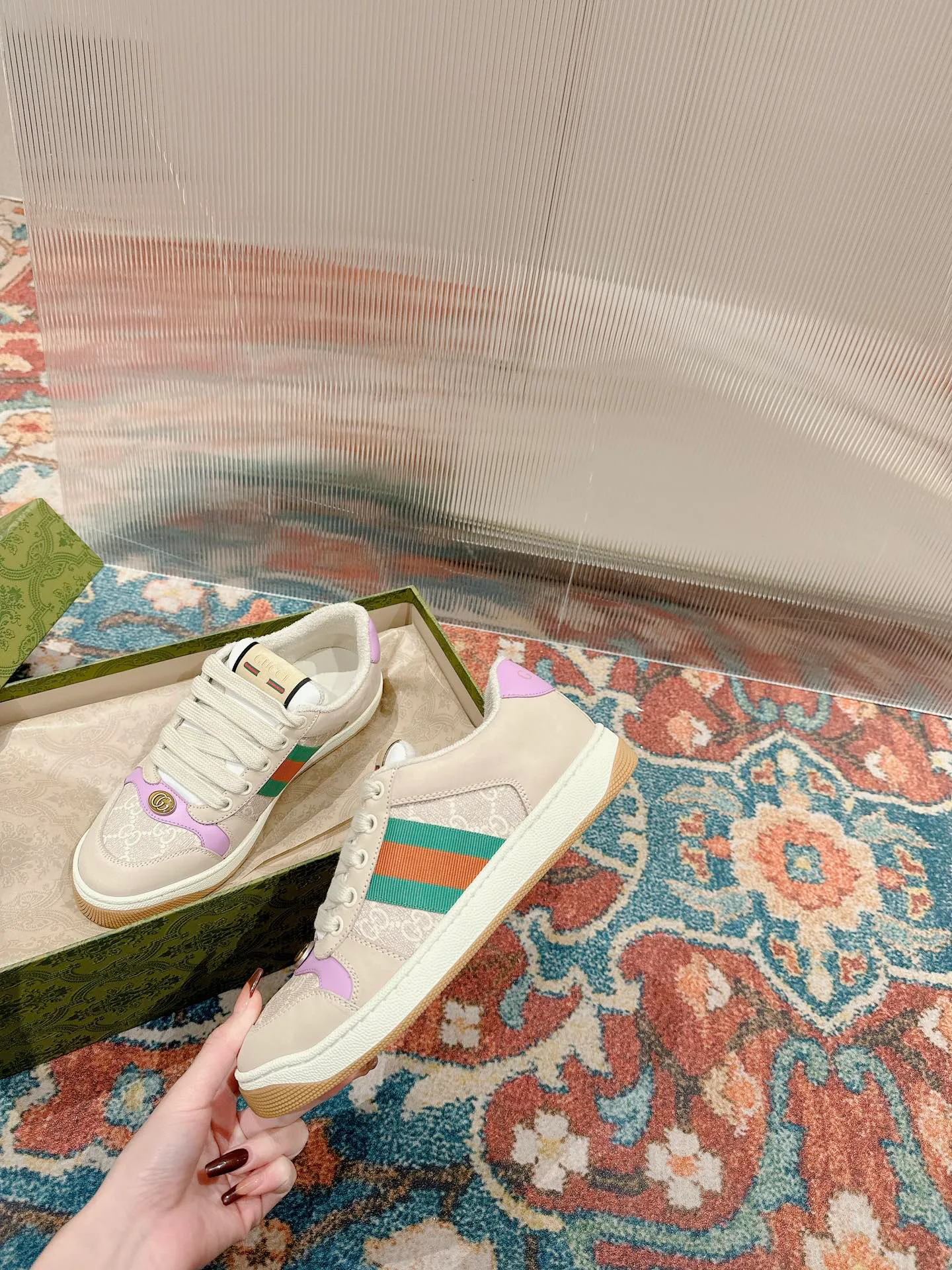 Women's Sneakers GUCCI 17956711