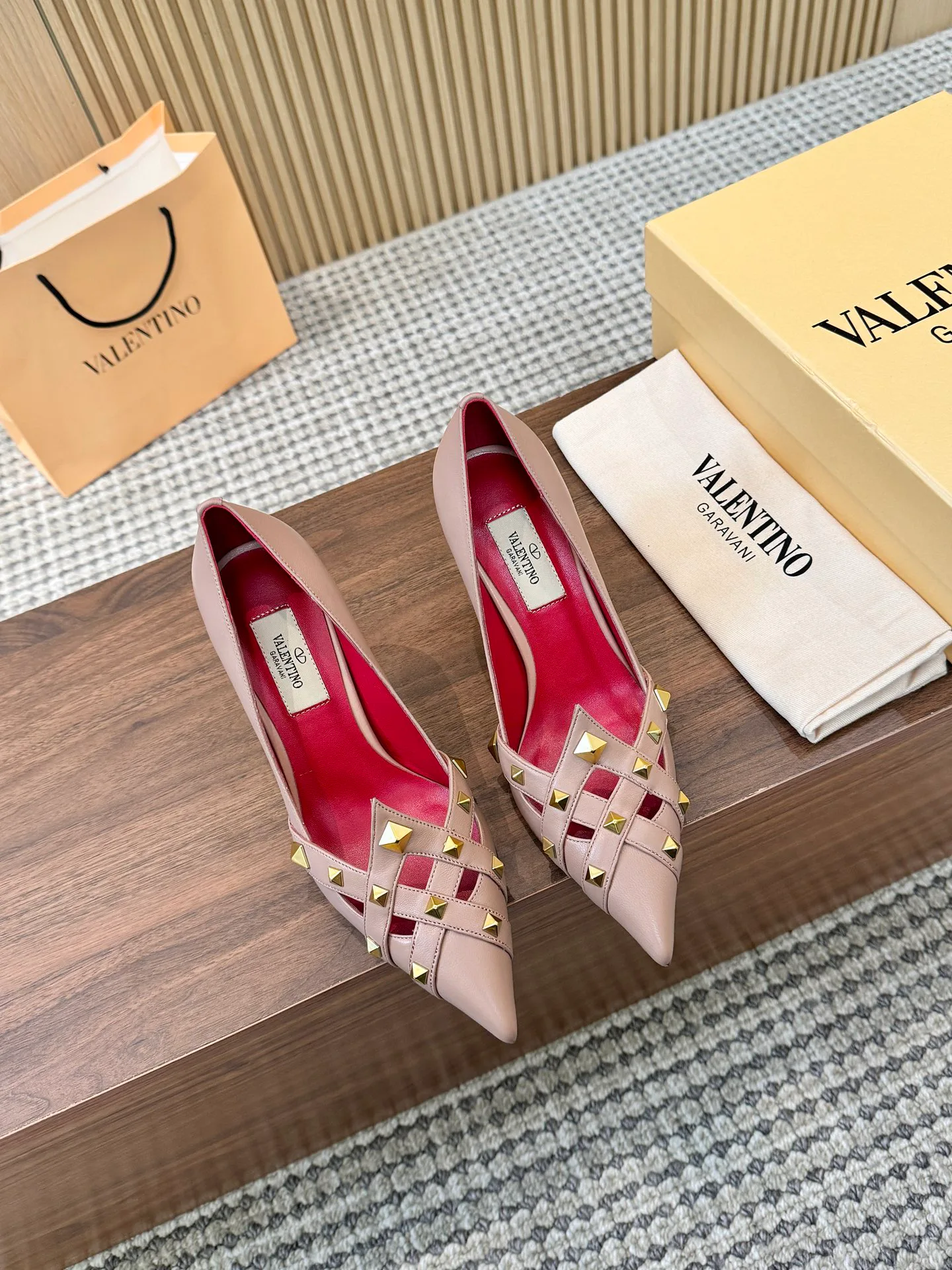 Women's Heels VALENTINO 17411476