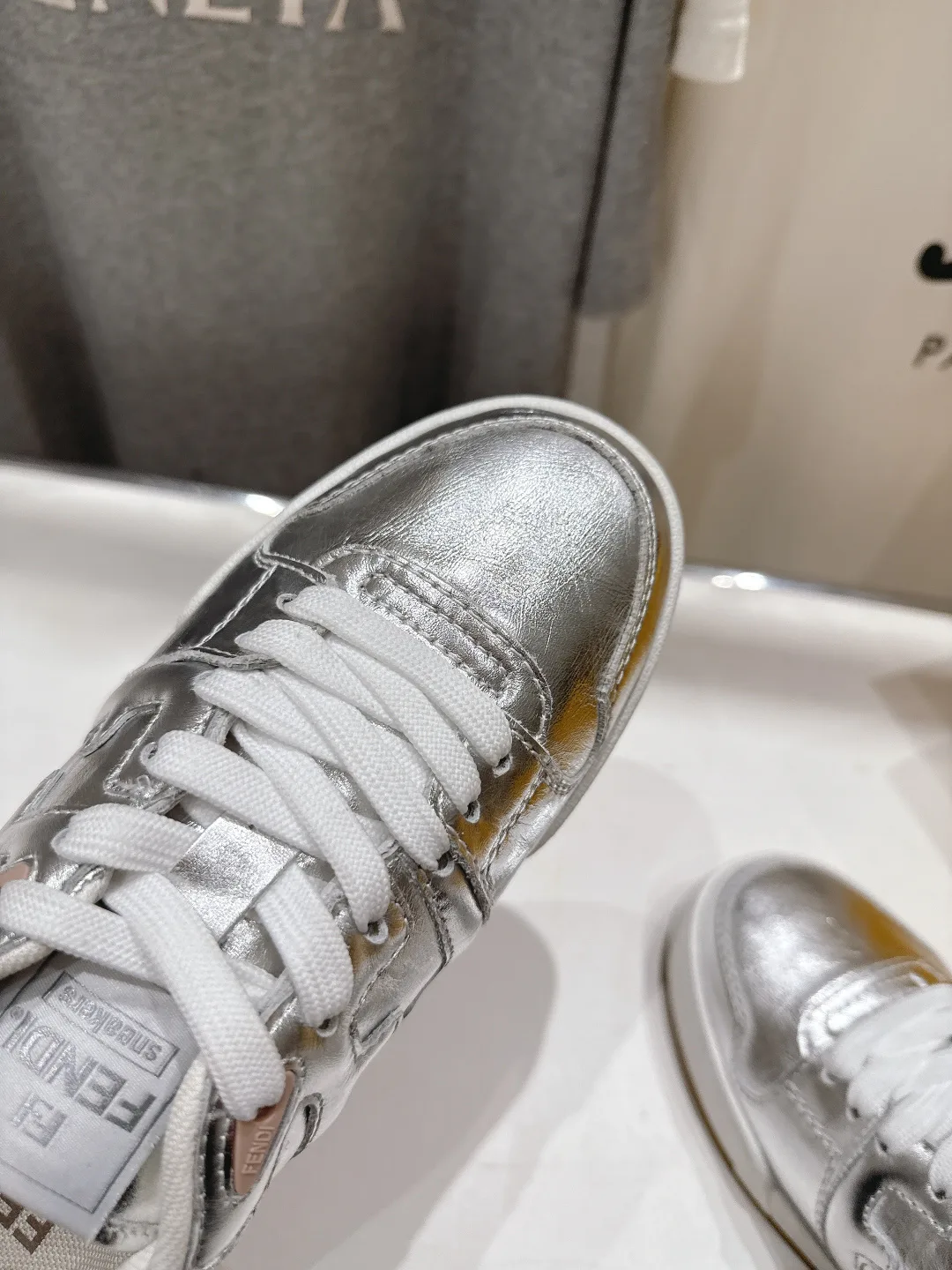 Women's Sneakers FENDI 17908434