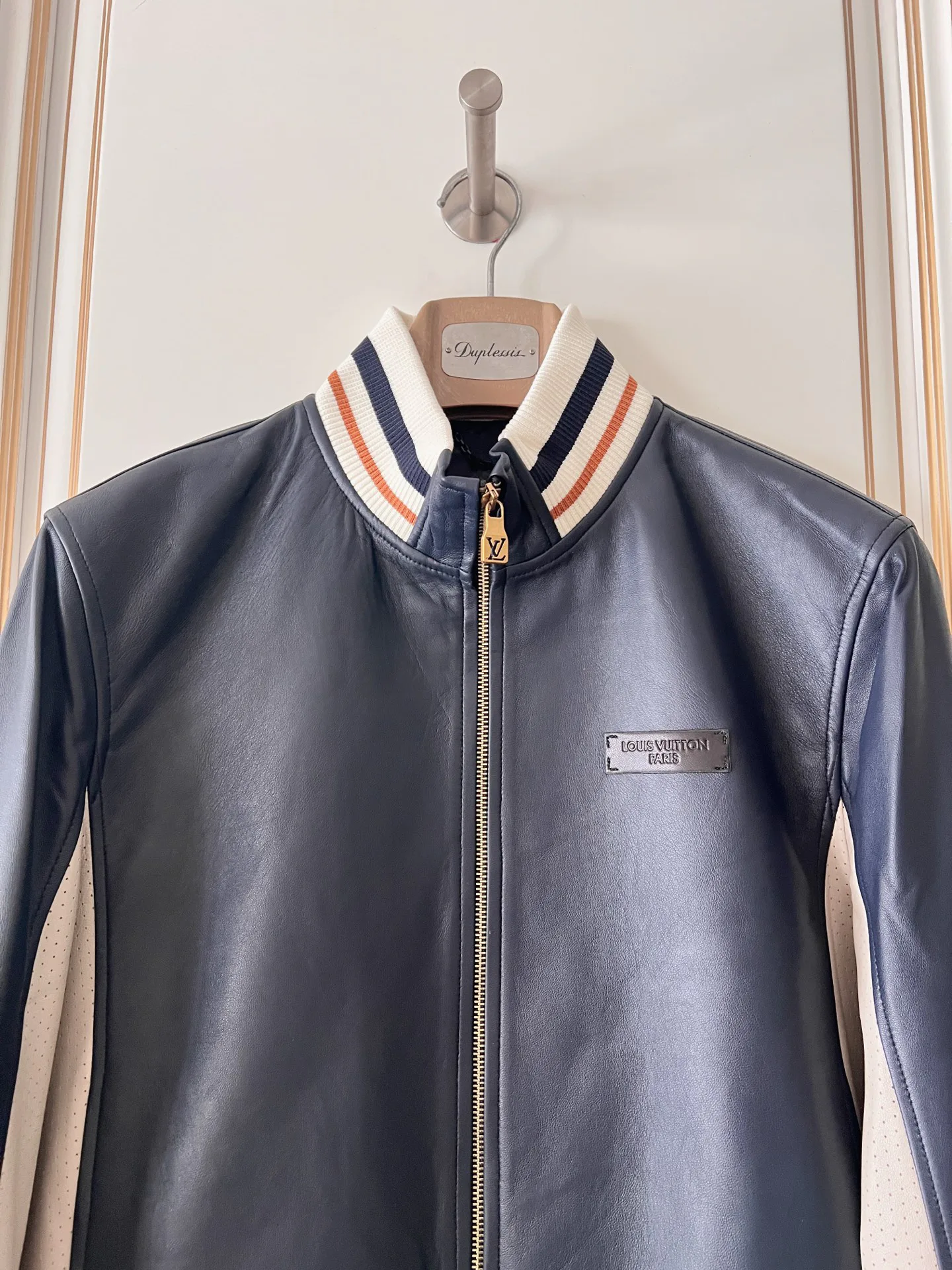 Women's Leather Jackets And Sheepskin Coats LOUIS VUITTON 18409021