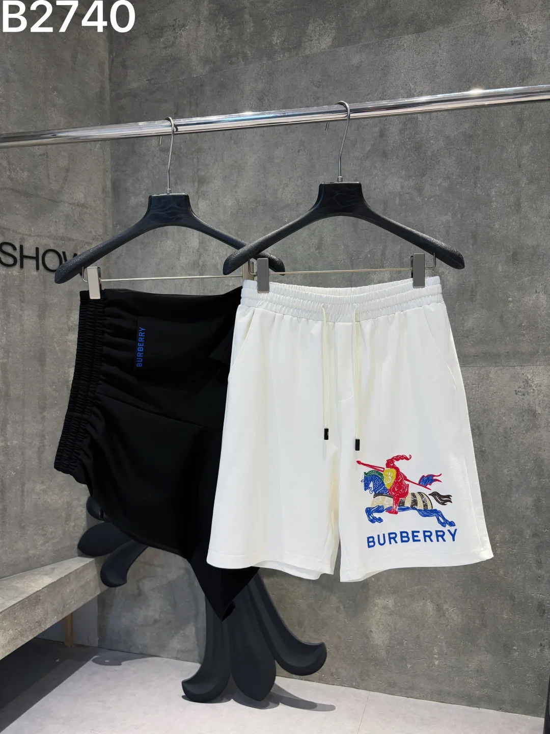 Men's Shorts BURBERRY 18000483