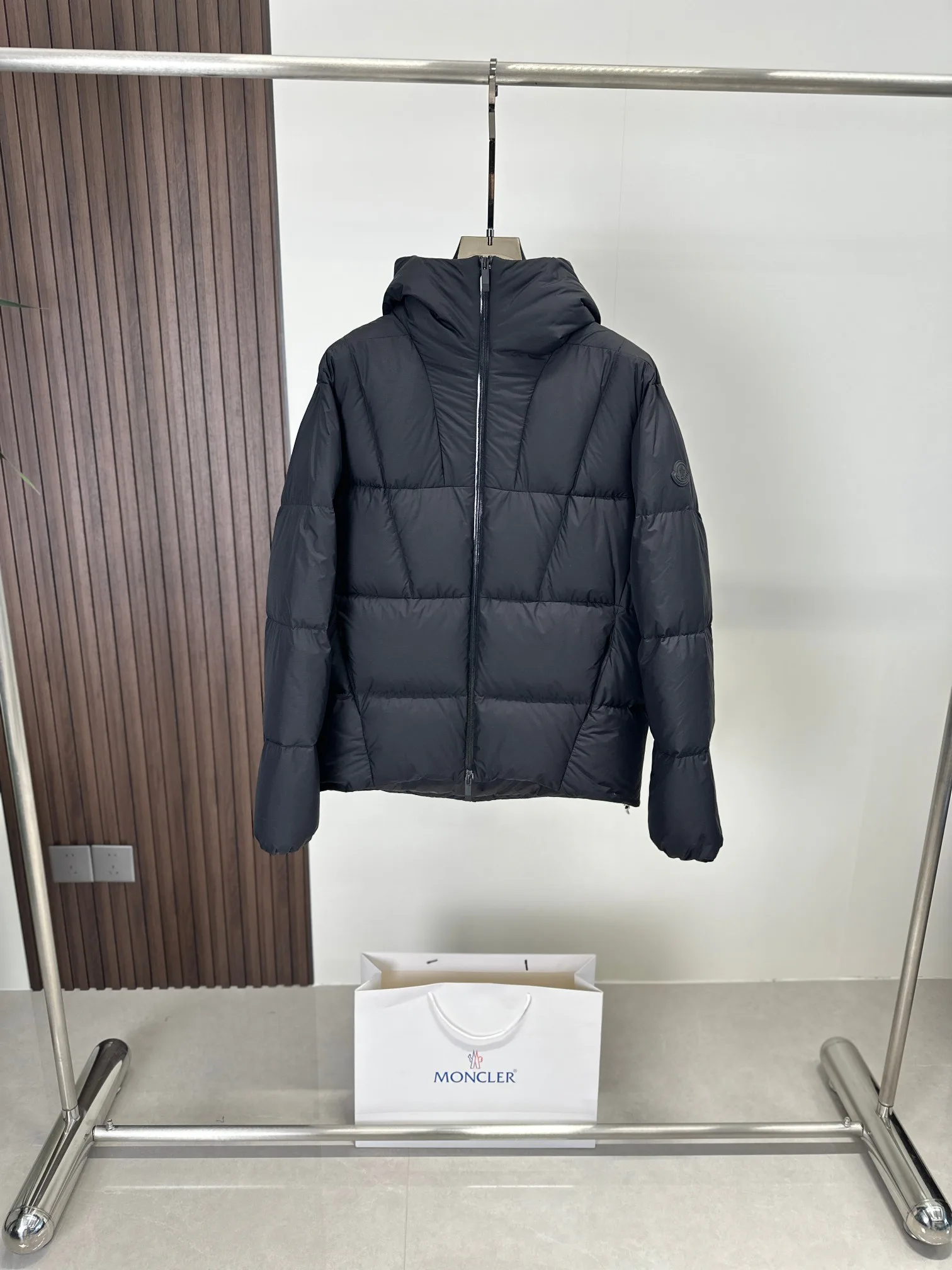 Men's Jackets And Down Jackets MONCLER 17967008