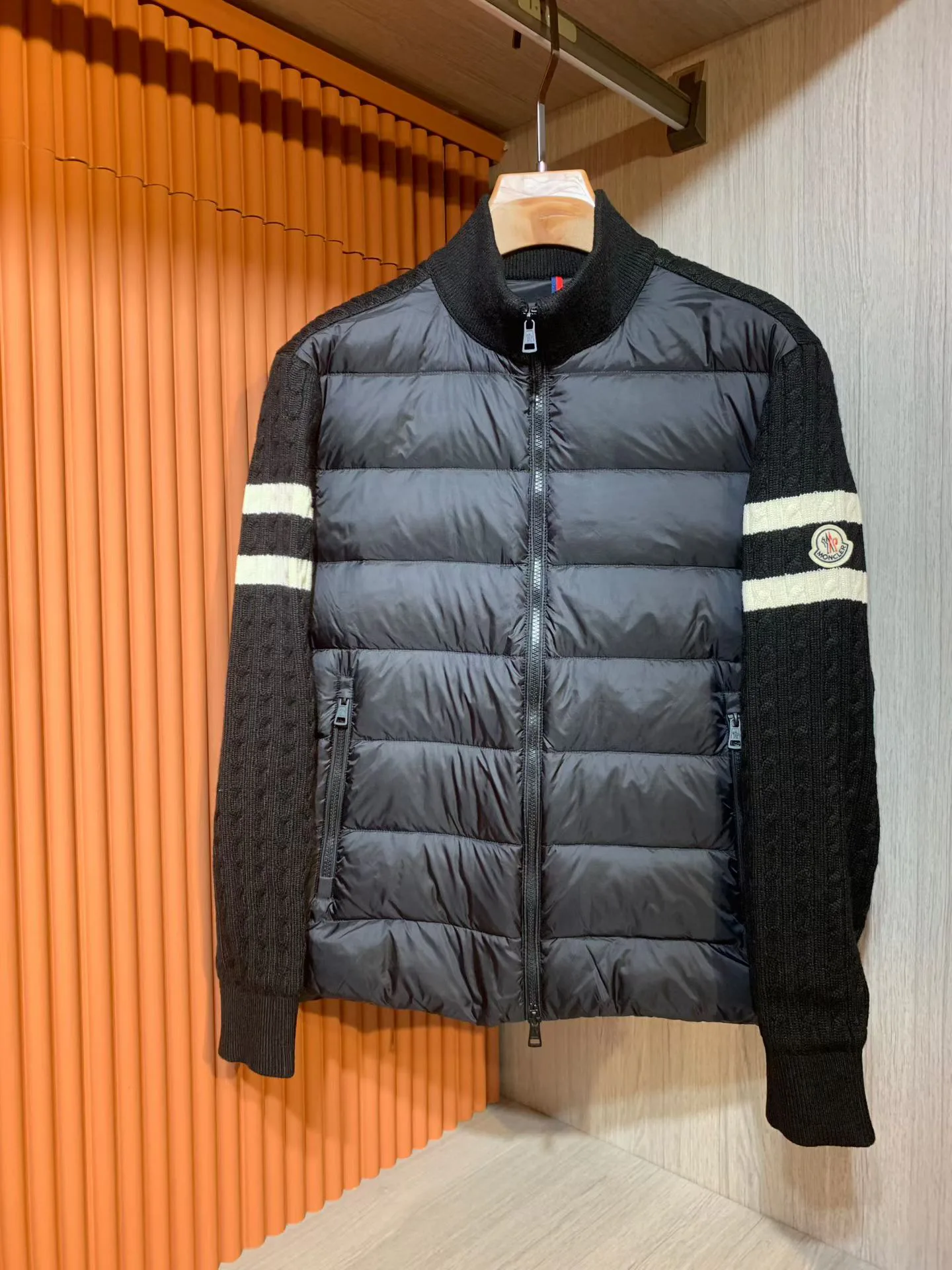 Men's Jackets And Down Jackets MONCLER 18084406