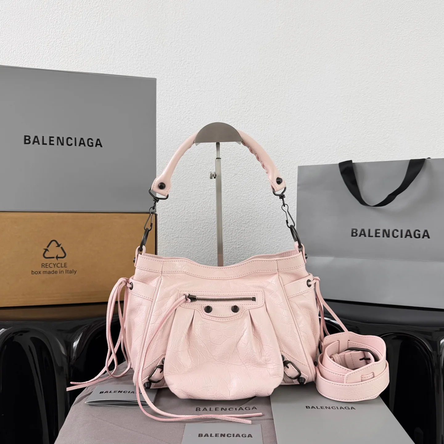 Классические Сумки Женские Balenciaga 18608652