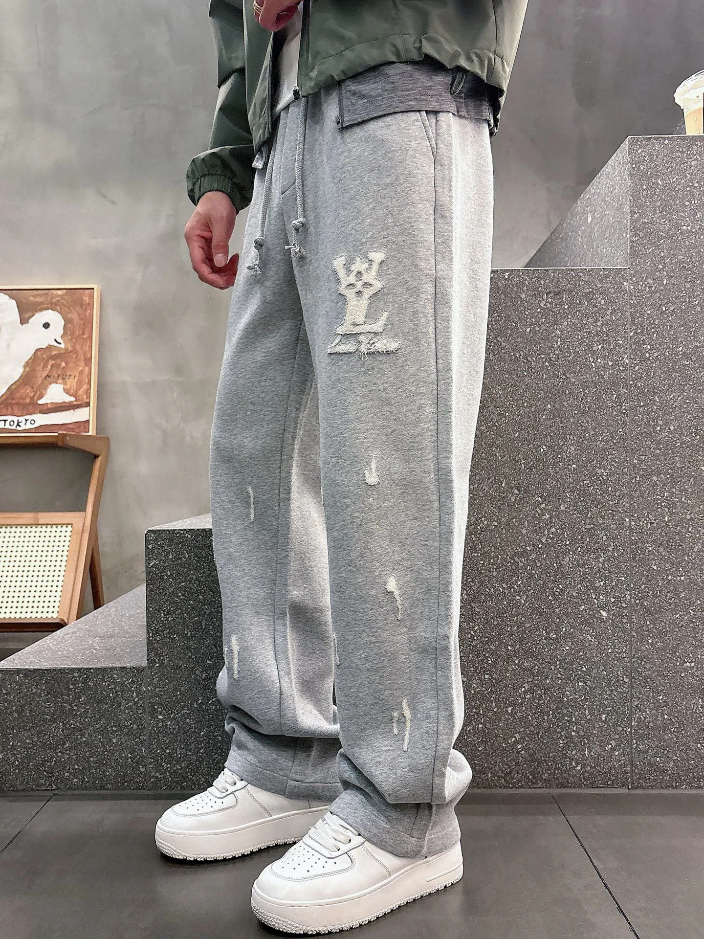 Men's Trousers LOUIS VUITTON 18399247