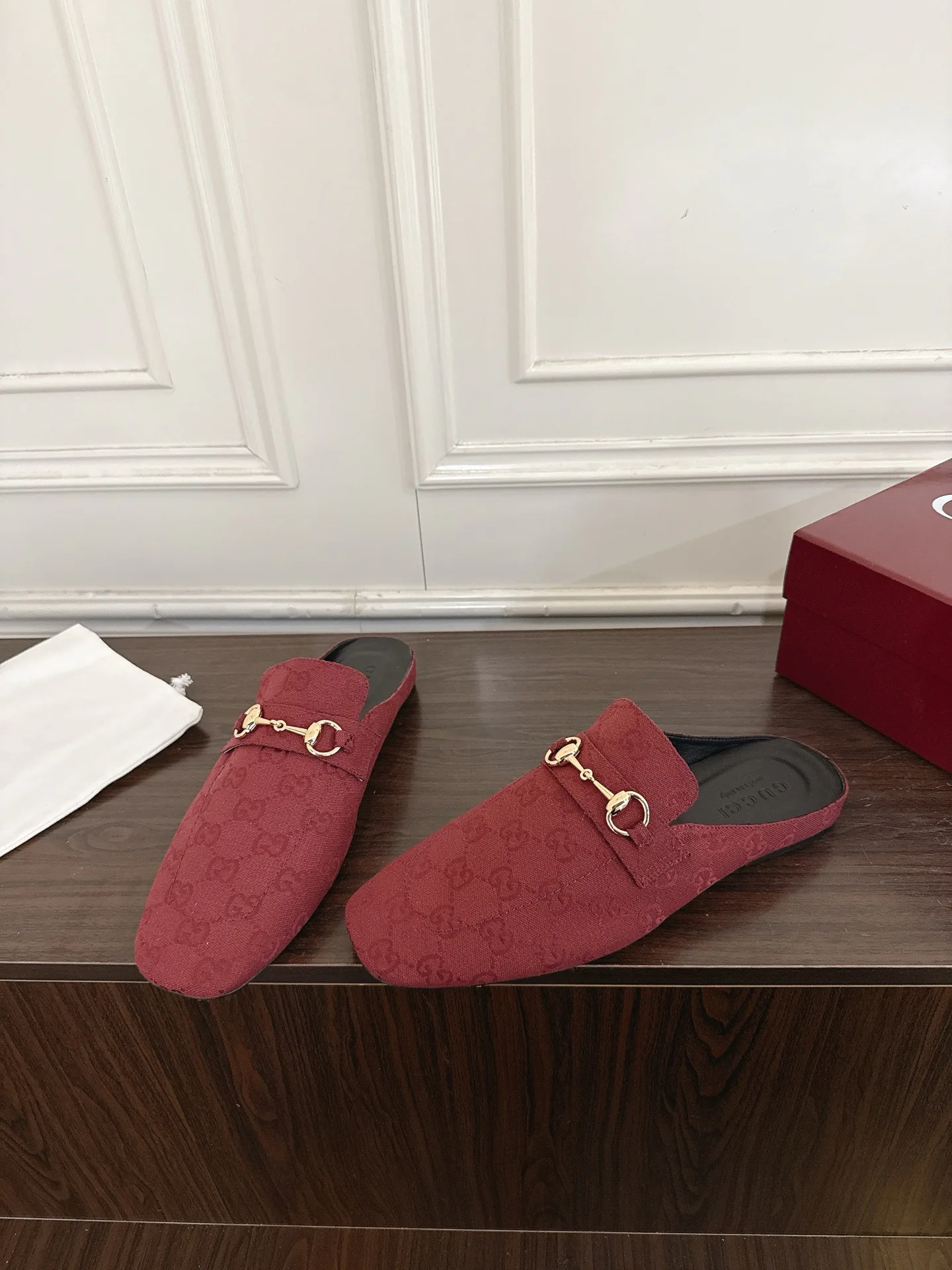 Women's Mules And Clogs GUCCI 17956786