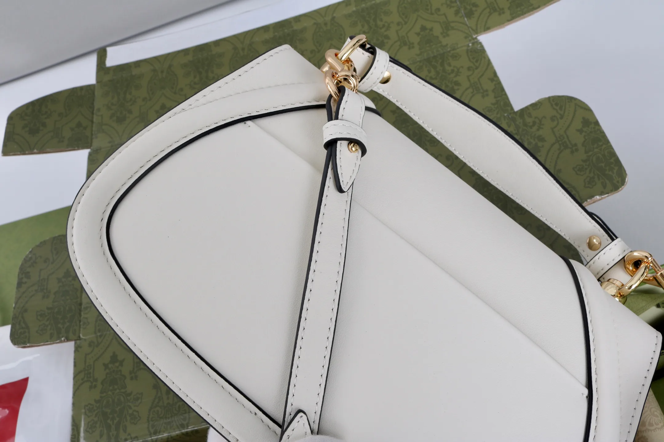 Women's Classic Handbags GUCCI 18065518