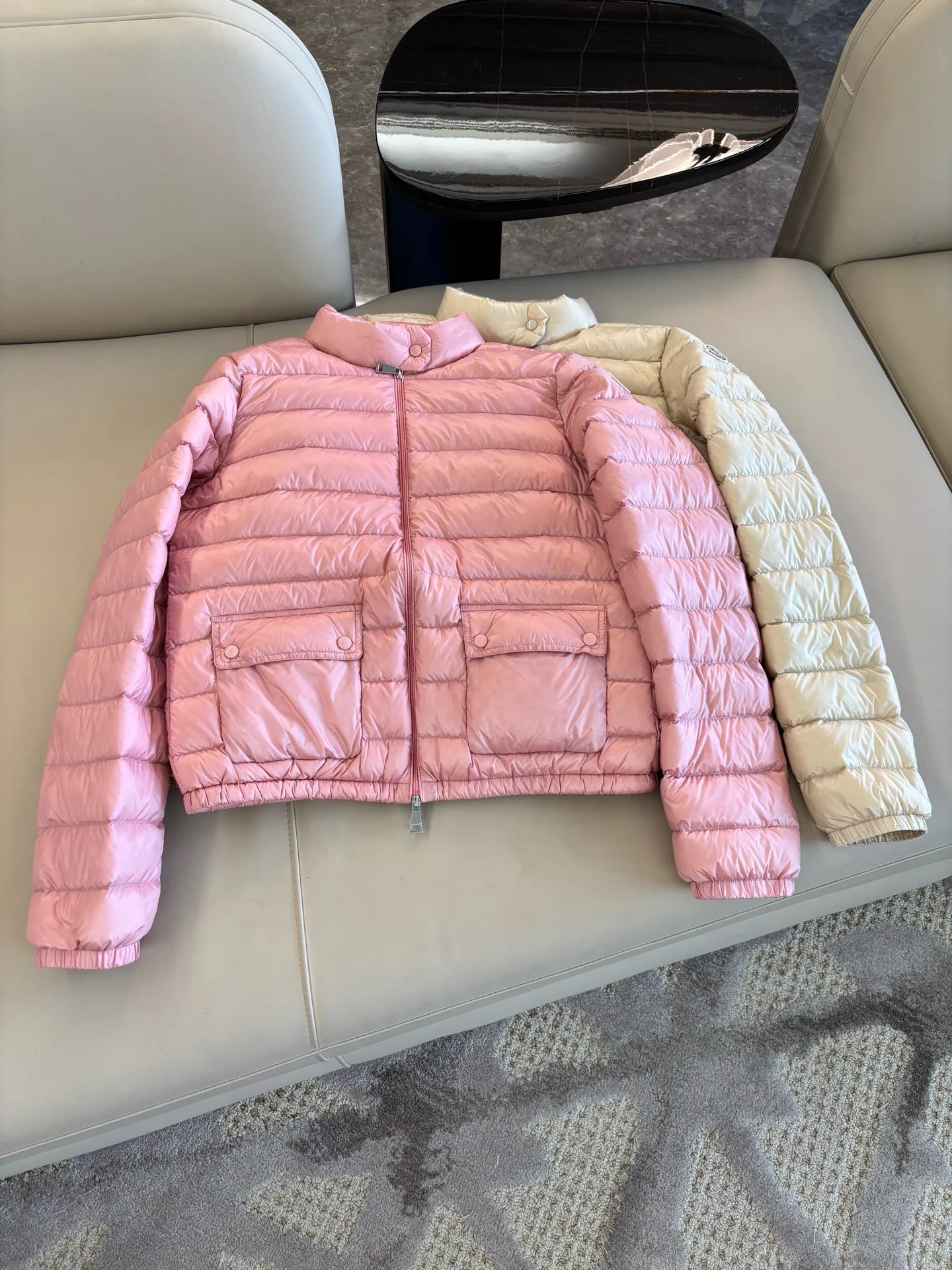Women's Jackets And Down Jackets MONCLER 17973764