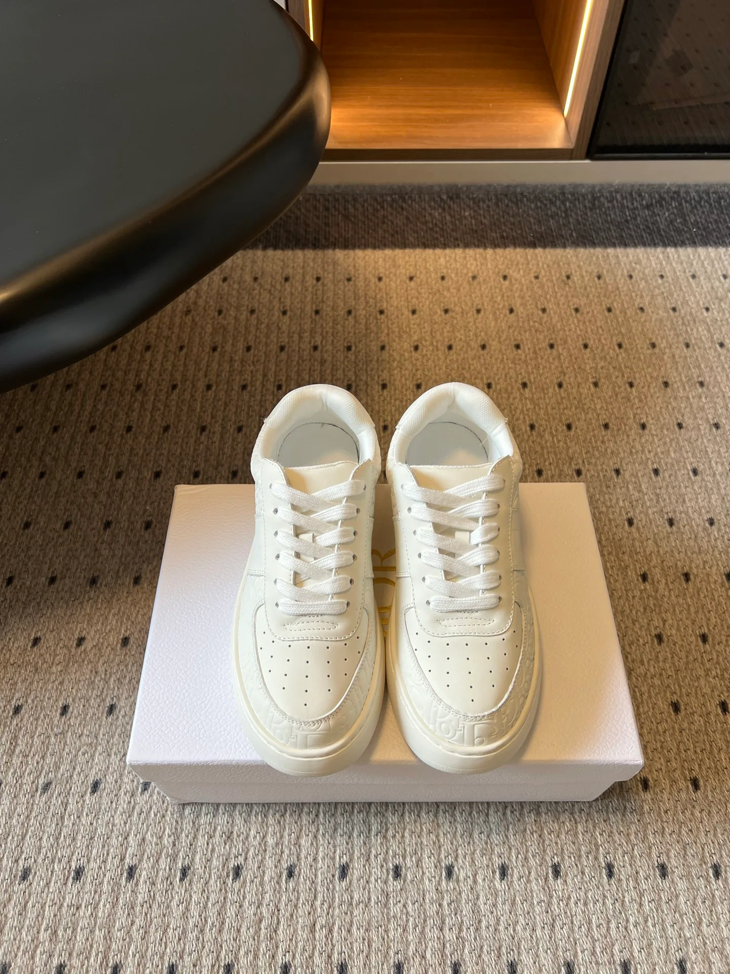 Women's Sneakers CHRISTIAN DIOR 18139654