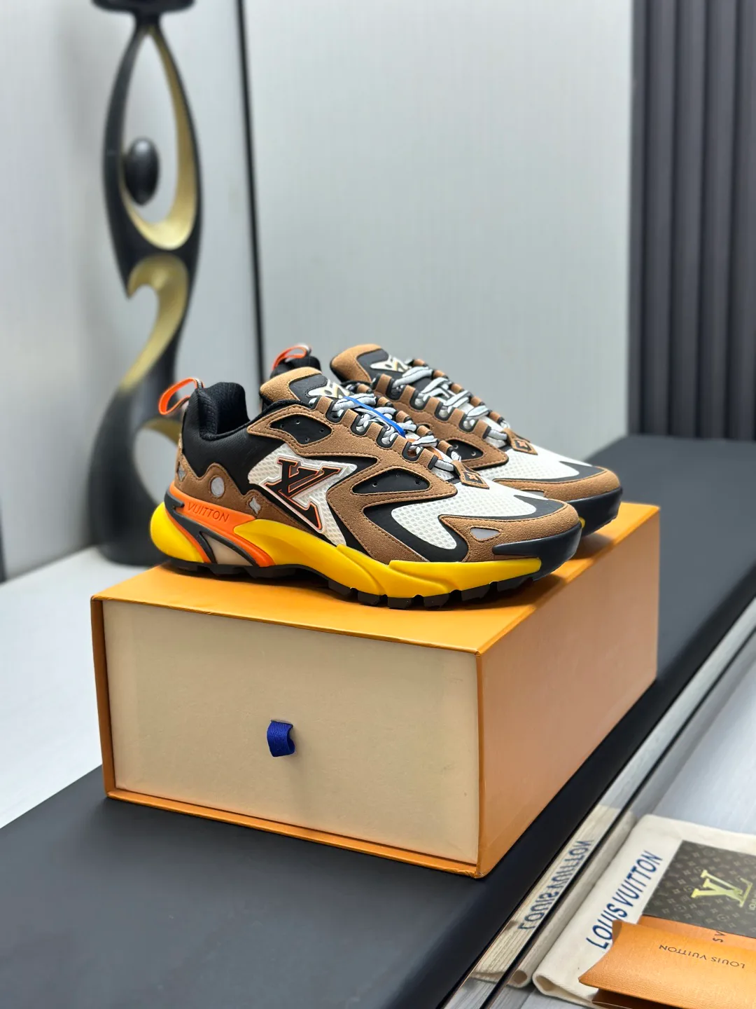 Women's Sneakers LOUIS VUITTON 18211980