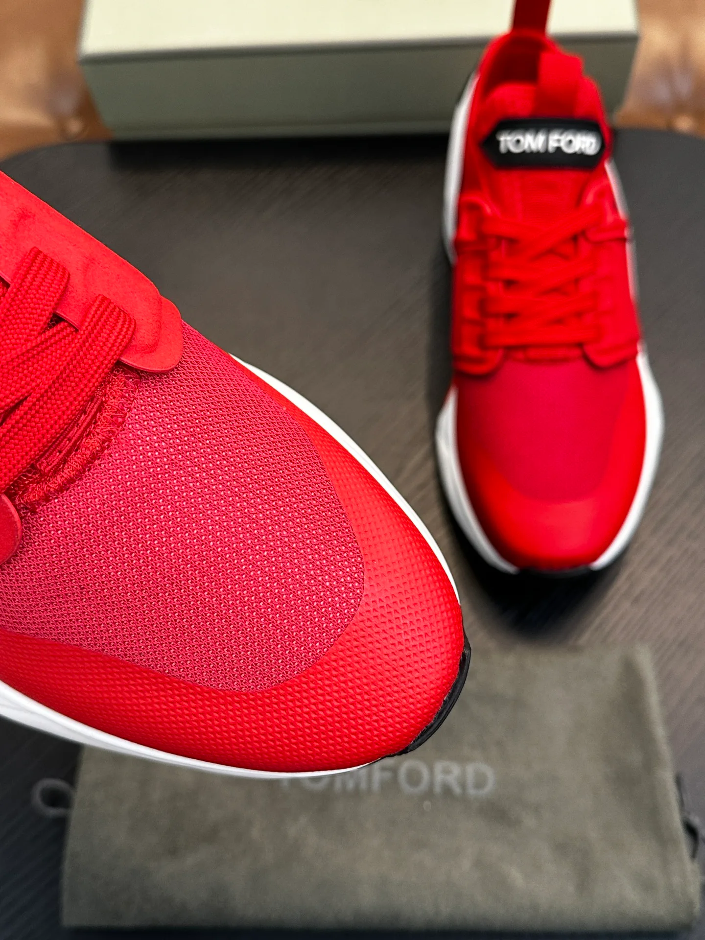Men's Sneakers TOM FORD 18118659