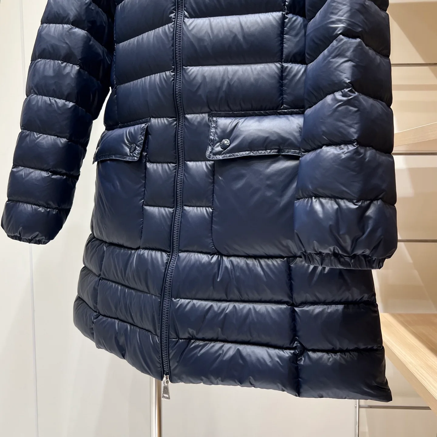 Women's Jackets And Down Jackets MONCLER 18284058
