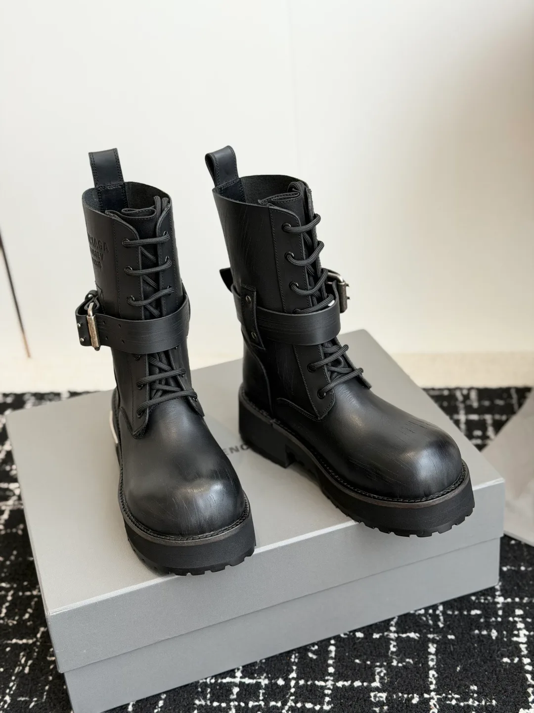 Women's Ankle Boots BALENCIAGA 17526829