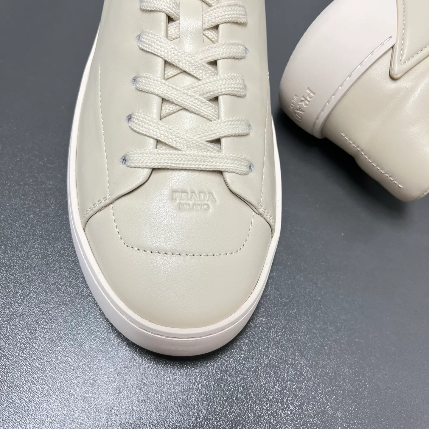 Men's Sneakers PRADA 16940097
